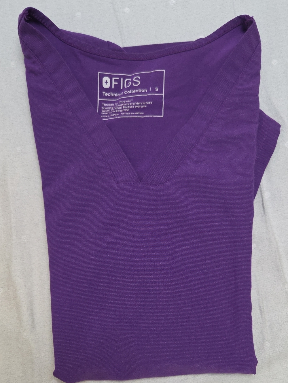 FIGS Women's Casma Top in Ultraviolet, Size Small